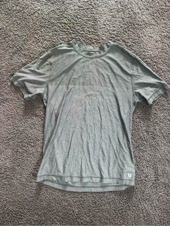 Vuori Other - Vuori Men's Performance Tee - Gray